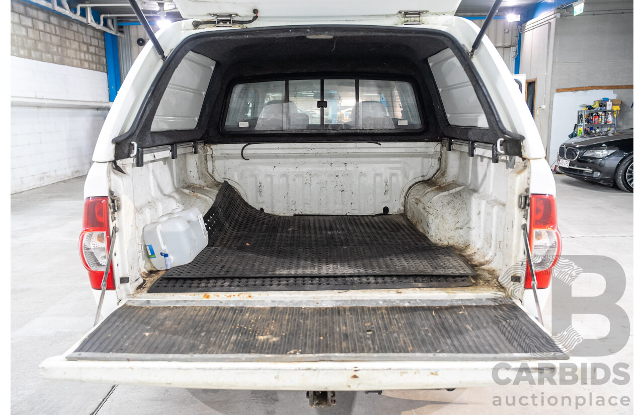 01/2010 Isuzu D-Max LS (4x2) TF Crew Cab Utility White Turbo Diesel 3.0L