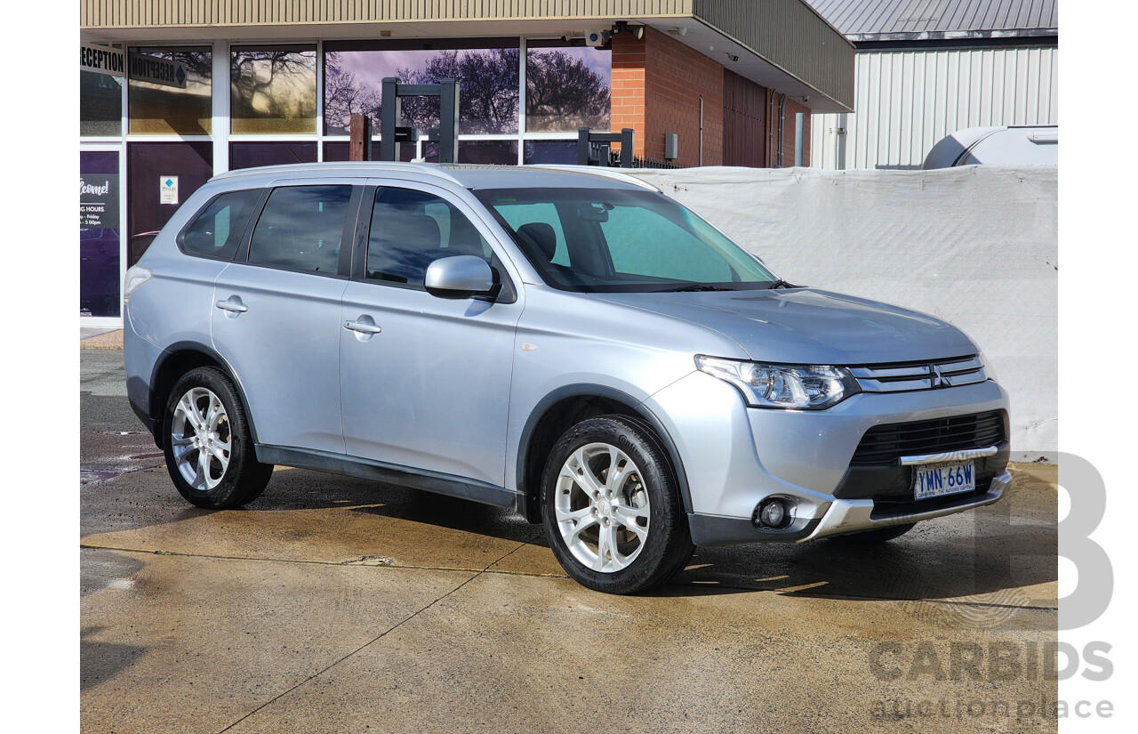 06/2014 Mitsubishi Outlander ES (4x4) ZJ MY14.5 4d Wagon Silver 2.4L