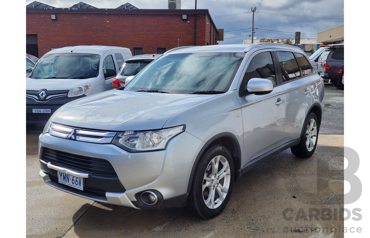 06/2014 Mitsubishi Outlander ES (4x4) ZJ MY14.5 4d Wagon Silver 2.4L