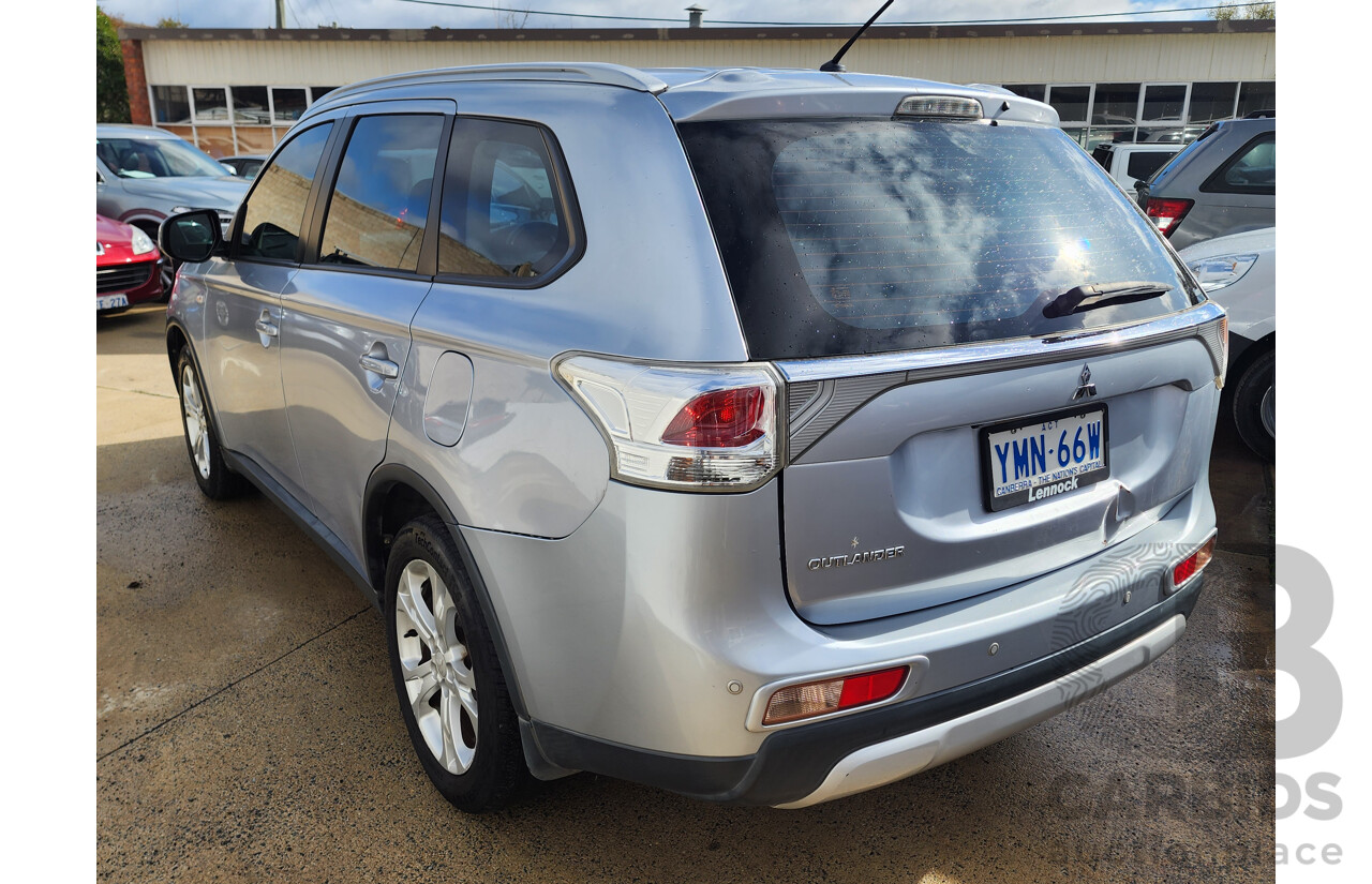 06/2014 Mitsubishi Outlander ES (4x4) ZJ MY14.5 4d Wagon Silver 2.4L