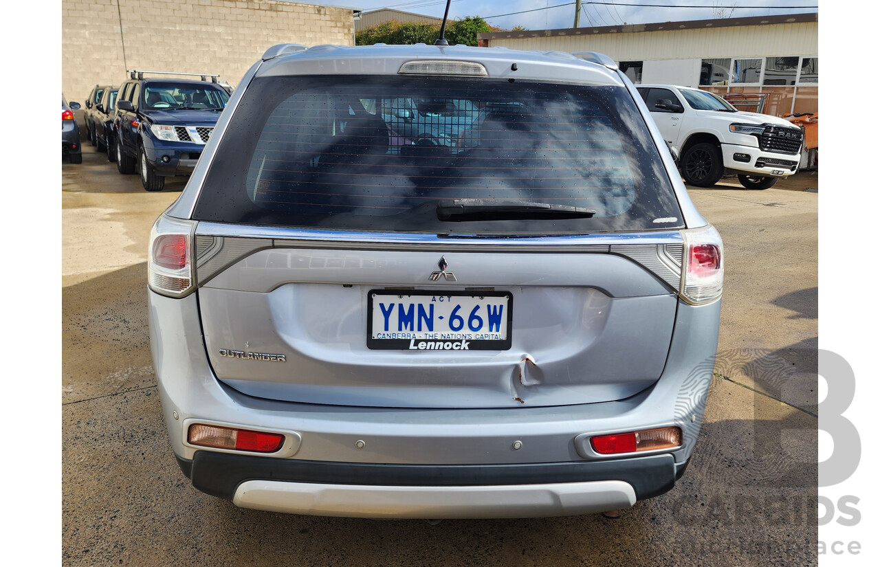 06/2014 Mitsubishi Outlander ES (4x4) ZJ MY14.5 4d Wagon Silver 2.4L