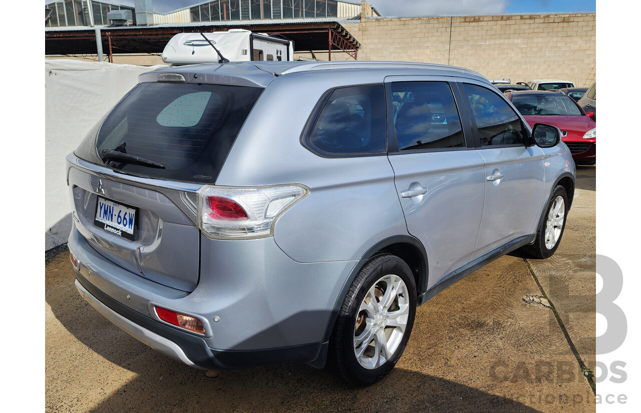 06/2014 Mitsubishi Outlander ES (4x4) ZJ MY14.5 4d Wagon Silver 2.4L