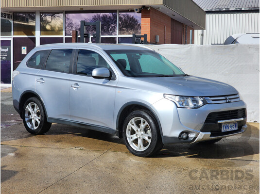 06/2014 Mitsubishi Outlander ES (4x4) ZJ MY14.5 4d Wagon Silver 2.4L
