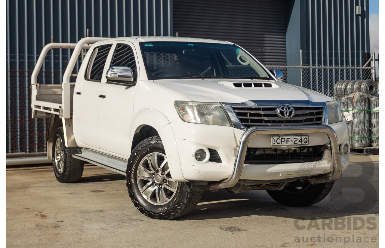02/2013 Toyota Hilux SR5 (4x4) KUN26R MY12 Dual Cab Trayback Ute White 3.0L