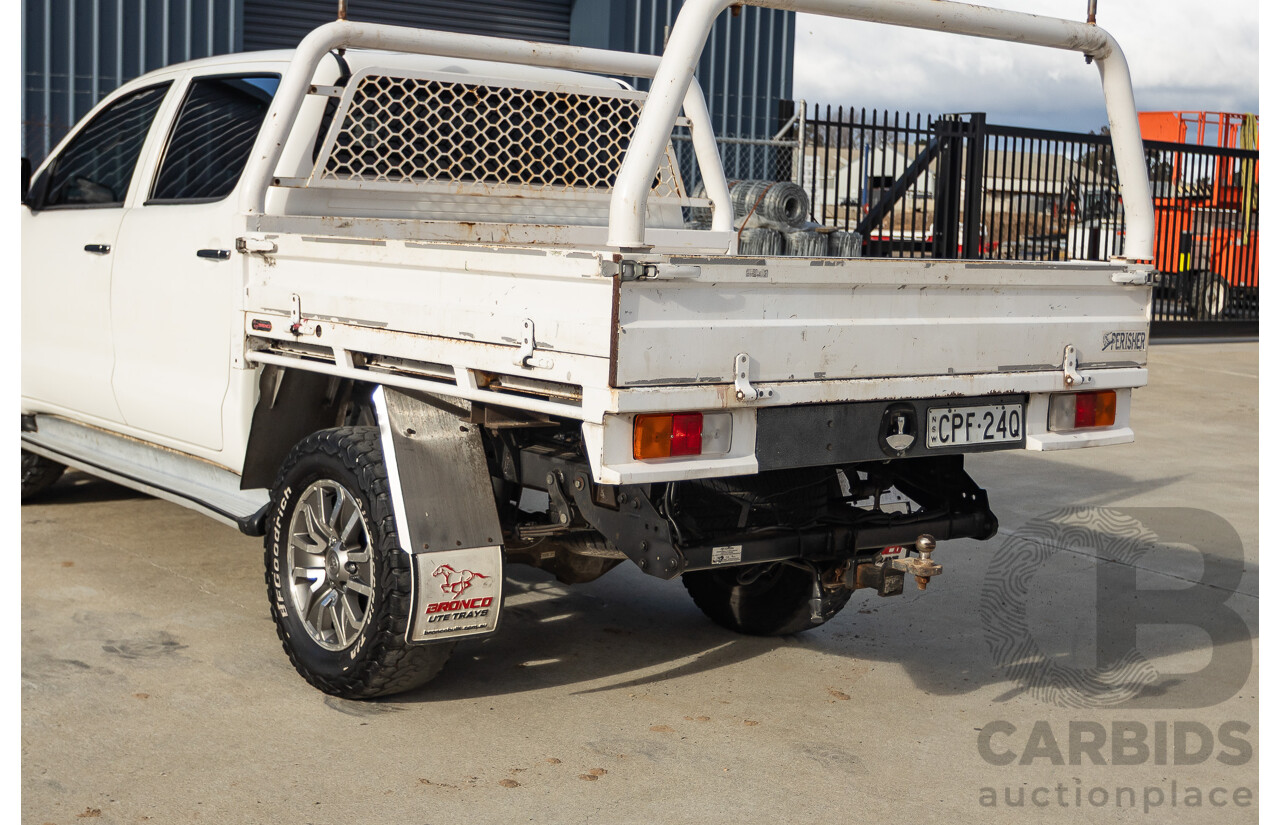 02/2013 Toyota Hilux SR5 (4x4) KUN26R MY12 Dual Cab Trayback Ute White 3.0L