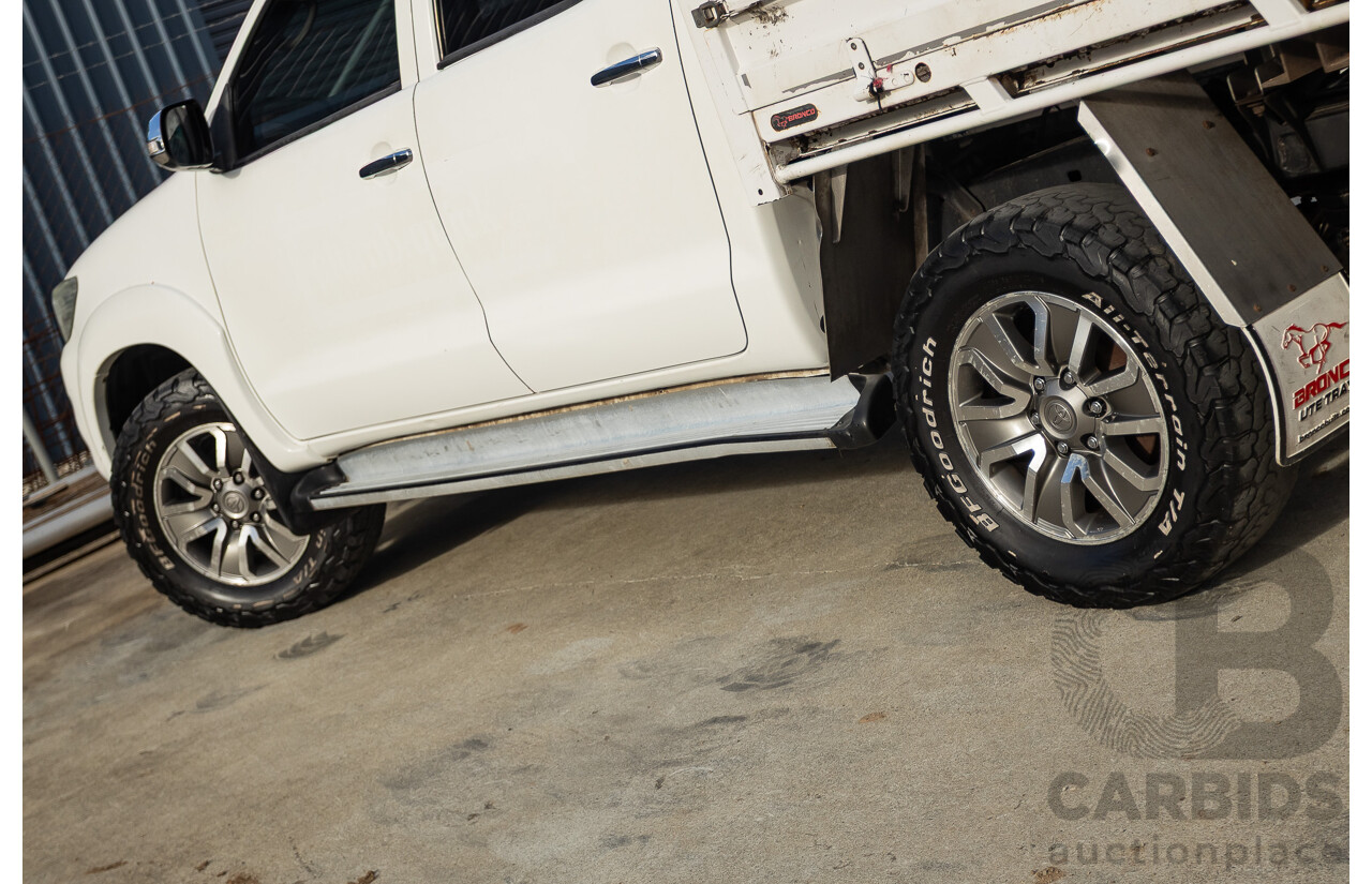 02/2013 Toyota Hilux SR5 (4x4) KUN26R MY12 Dual Cab Trayback Ute White 3.0L