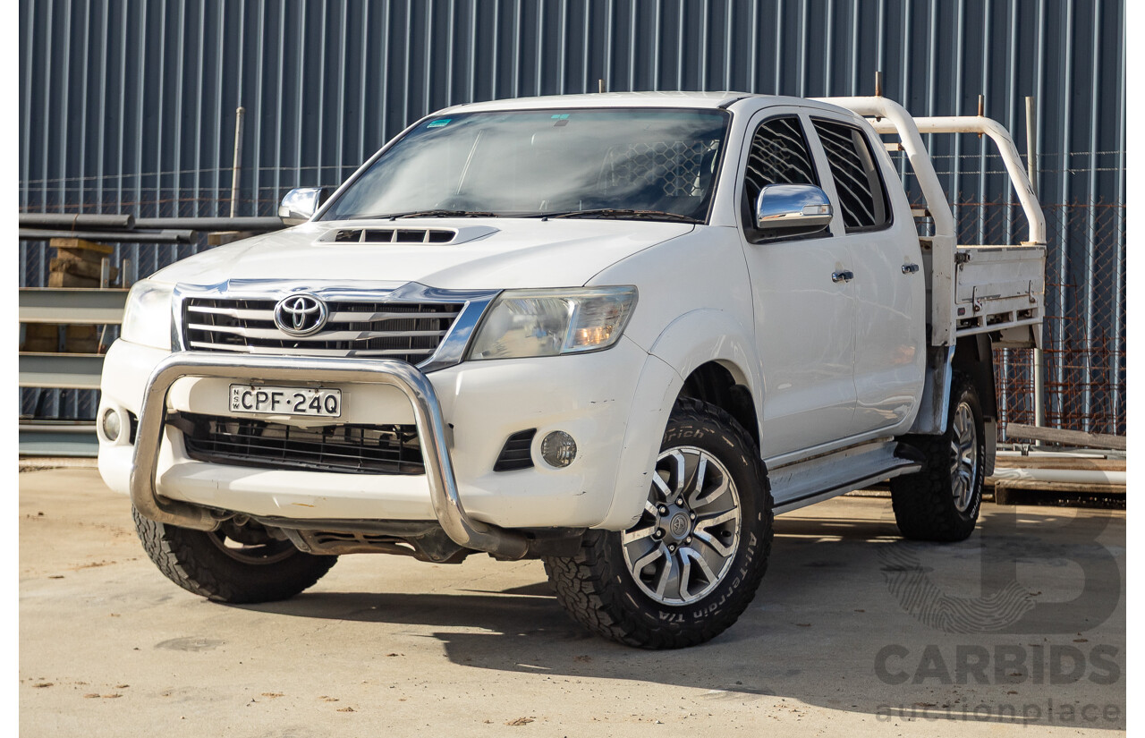 02/2013 Toyota Hilux SR5 (4x4) KUN26R MY12 Dual Cab Trayback Ute White 3.0L