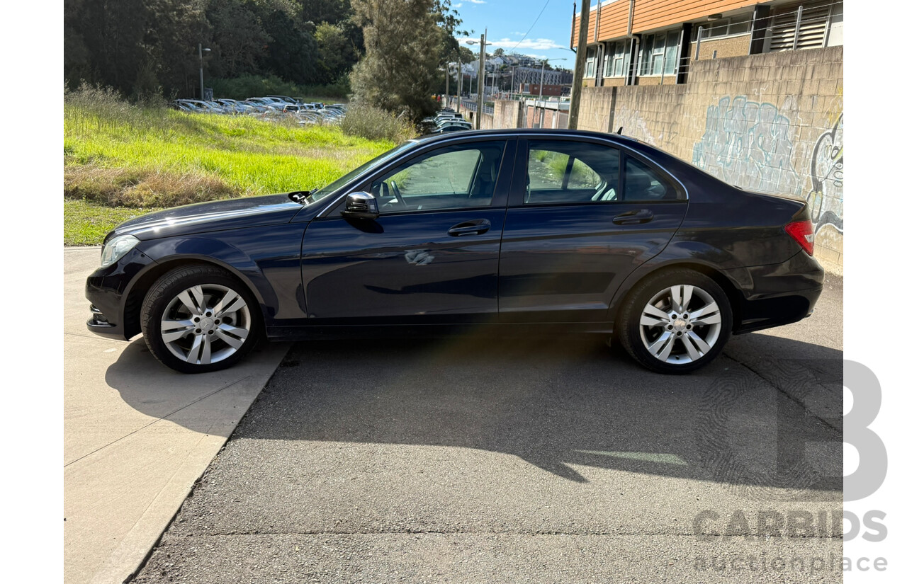 12/2012 Mercedes-Benz C200 BE RWD W204 MY12 4D Sedan Cavansite Blue Metallic 1.8L