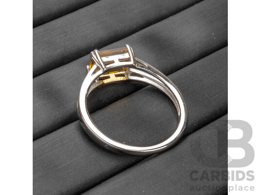 925 Sterling Silver & Citrine Solitaire Ring - Size P