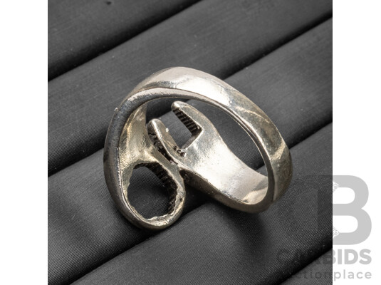 925 Sterling Silver Ring Spanner/Wrench Ring - Size O - 7.61gms