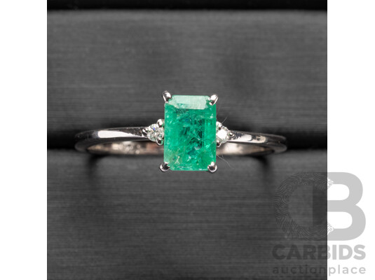 925 Sterling Silver Emerald & Diamond Trilogy Ring - Size N.5