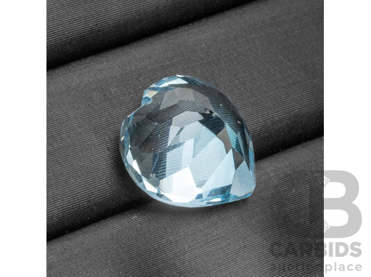 6.95ct Heart Cut Natural Sky Blue Topaz