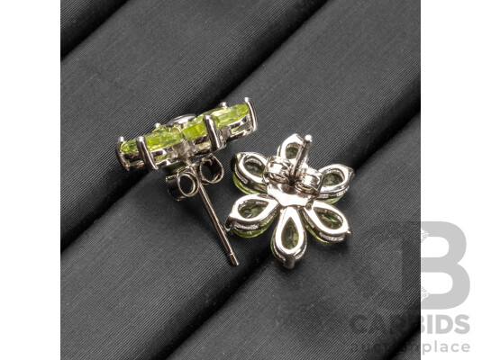 925 Sterling Silver Peridot & CZ Floral Earrings Pair