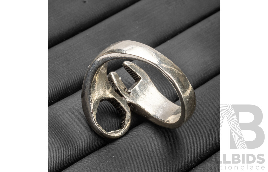 925 Sterling Silver Ring Spanner/Wrench Ring - Size O - 7.61gms