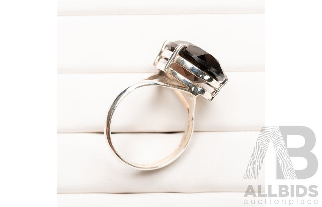 925 Sterling Silver & Smoky Quartz Cocktail Ring - Size Q
