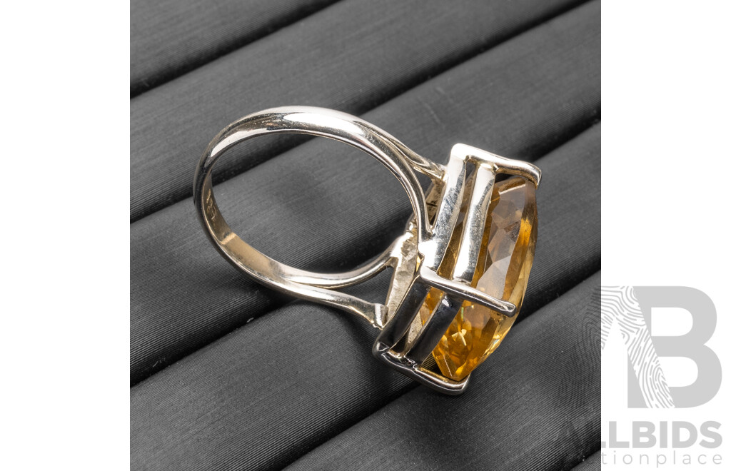 925 Sterling Silver & Citrine Ring - Size Q