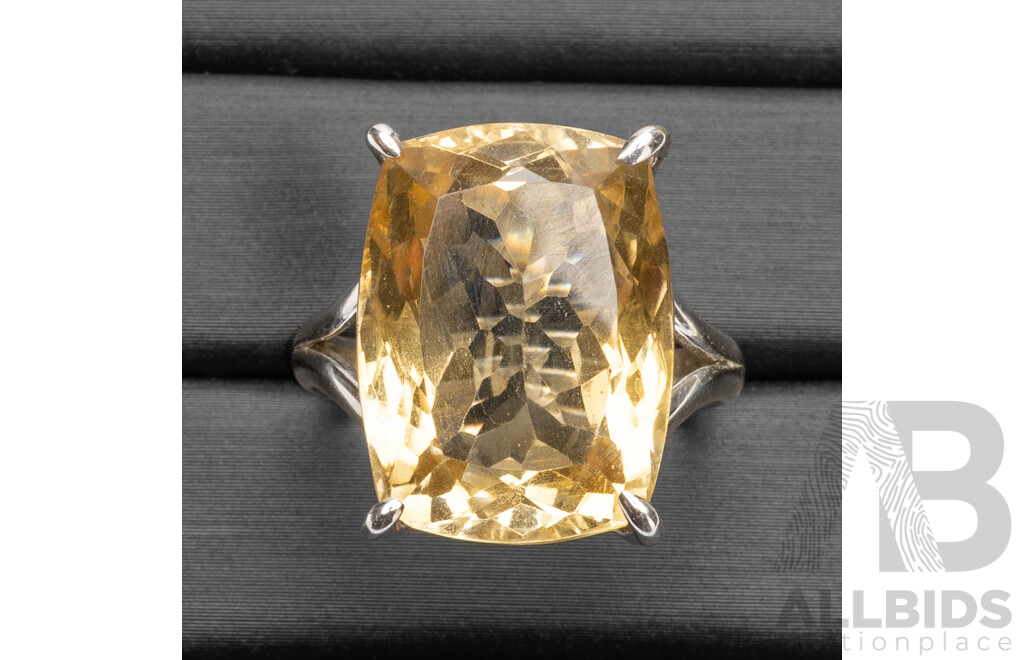 925 Sterling Silver & Citrine Ring - Size Q