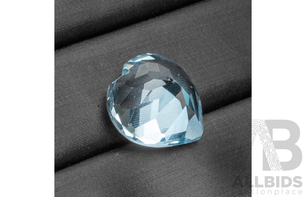 6.95ct Heart Cut Natural Sky Blue Topaz