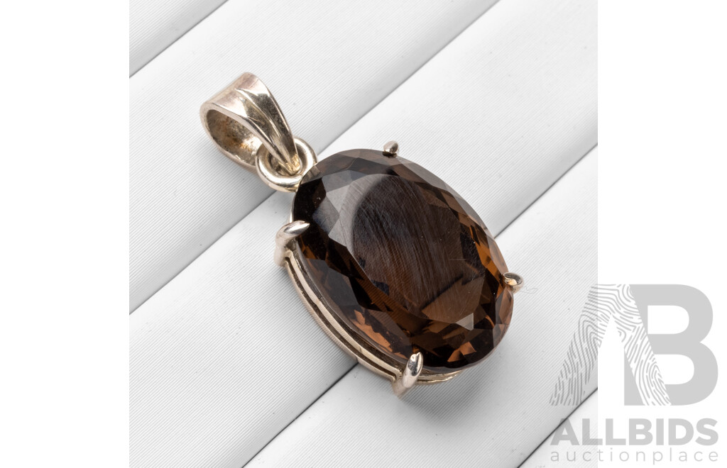 925 Sterling Silver & Smoky Quartz Pendant - 4.94gms
