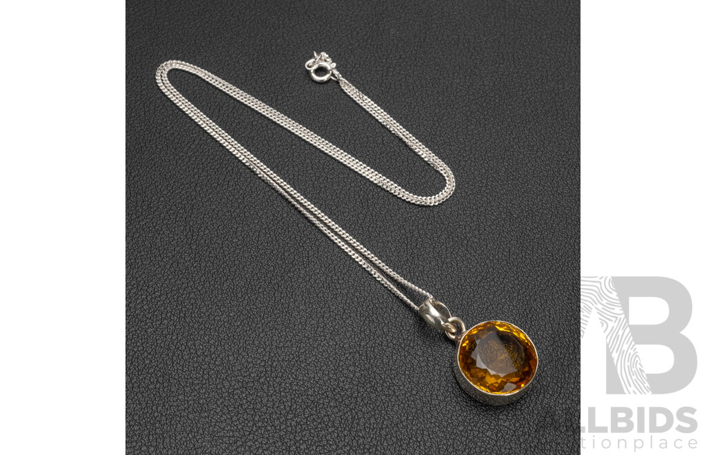 925 Sterling Silver & Citrine Necklace & Pendant - 7.89gms