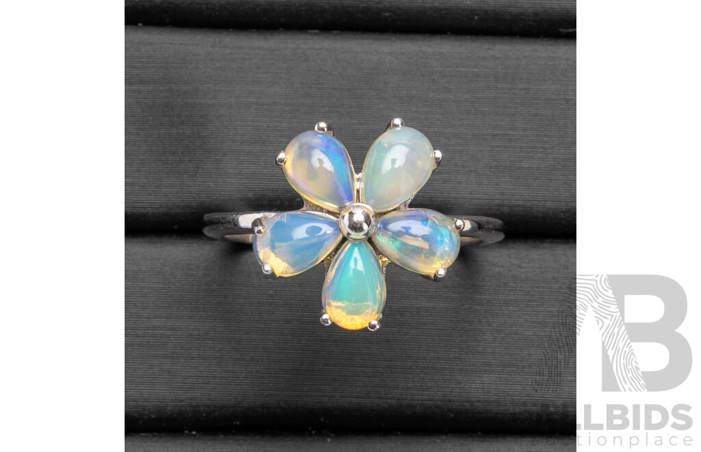 925 Sterling Silver & Opal Flower Ring - Size O