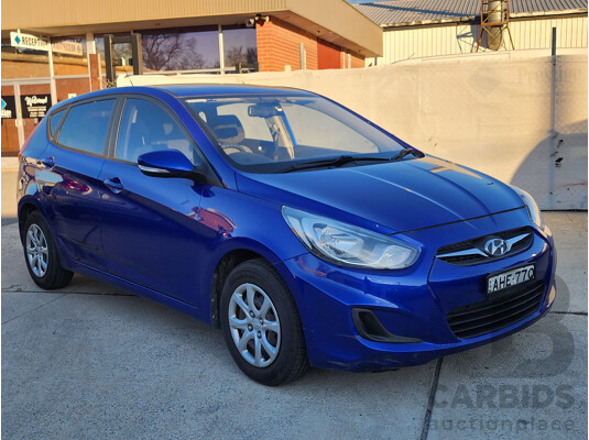 12/2013 Hyundai Accent Active RB2 5d Hatchback Blue 1.6L