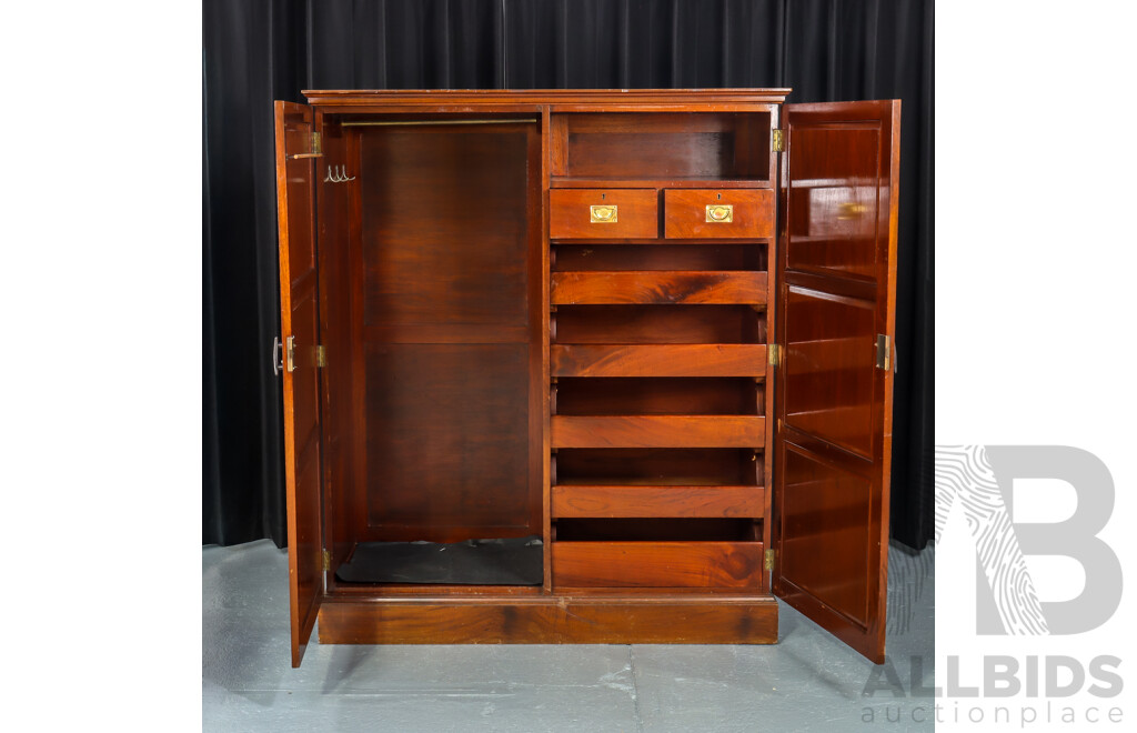 Victorian Cedar Gentleman's Press