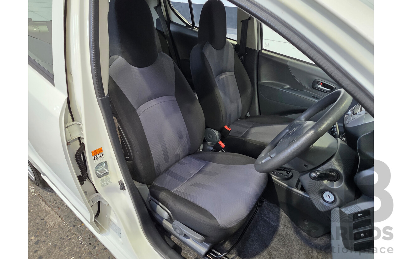06/2014 Suzuki Alto GL GF MY12 5D Hatchback White 1.0L