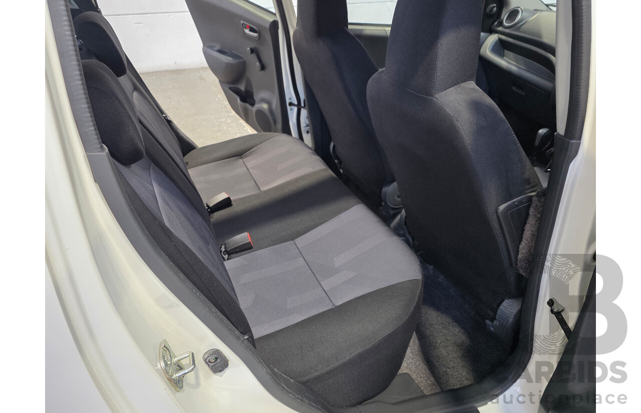 06/2014 Suzuki Alto GL GF MY12 5D Hatchback White 1.0L