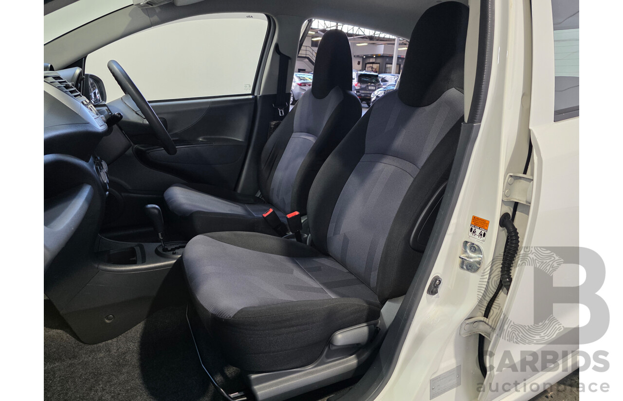 06/2014 Suzuki Alto GL GF MY12 5D Hatchback White 1.0L
