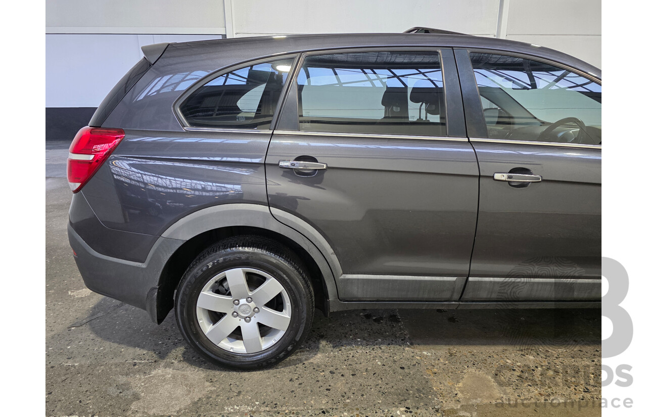 09/2014 Holden Captiva 7 LS CG MY14 4D Wagon Cyber Grey Turbo Diesel 2.2L - 7 Seater