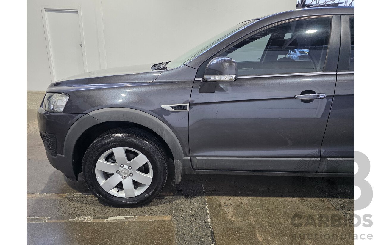 09/2014 Holden Captiva 7 LS CG MY14 4D Wagon Cyber Grey Turbo Diesel 2.2L - 7 Seater