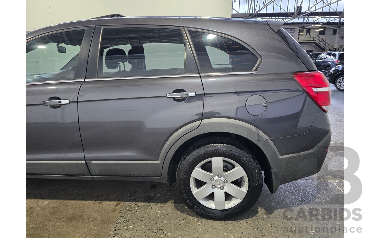 09/2014 Holden Captiva 7 LS CG MY14 4D Wagon Cyber Grey Turbo Diesel 2.2L - 7 Seater