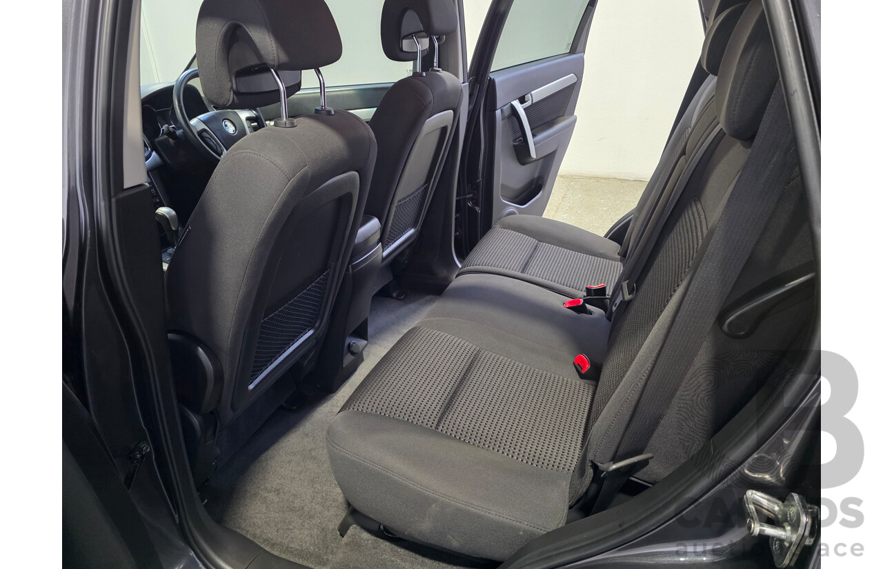09/2014 Holden Captiva 7 LS CG MY14 4D Wagon Cyber Grey Turbo Diesel 2.2L - 7 Seater