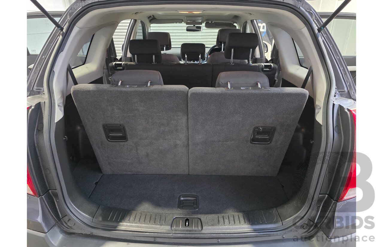 09/2014 Holden Captiva 7 LS CG MY14 4D Wagon Cyber Grey Turbo Diesel 2.2L - 7 Seater