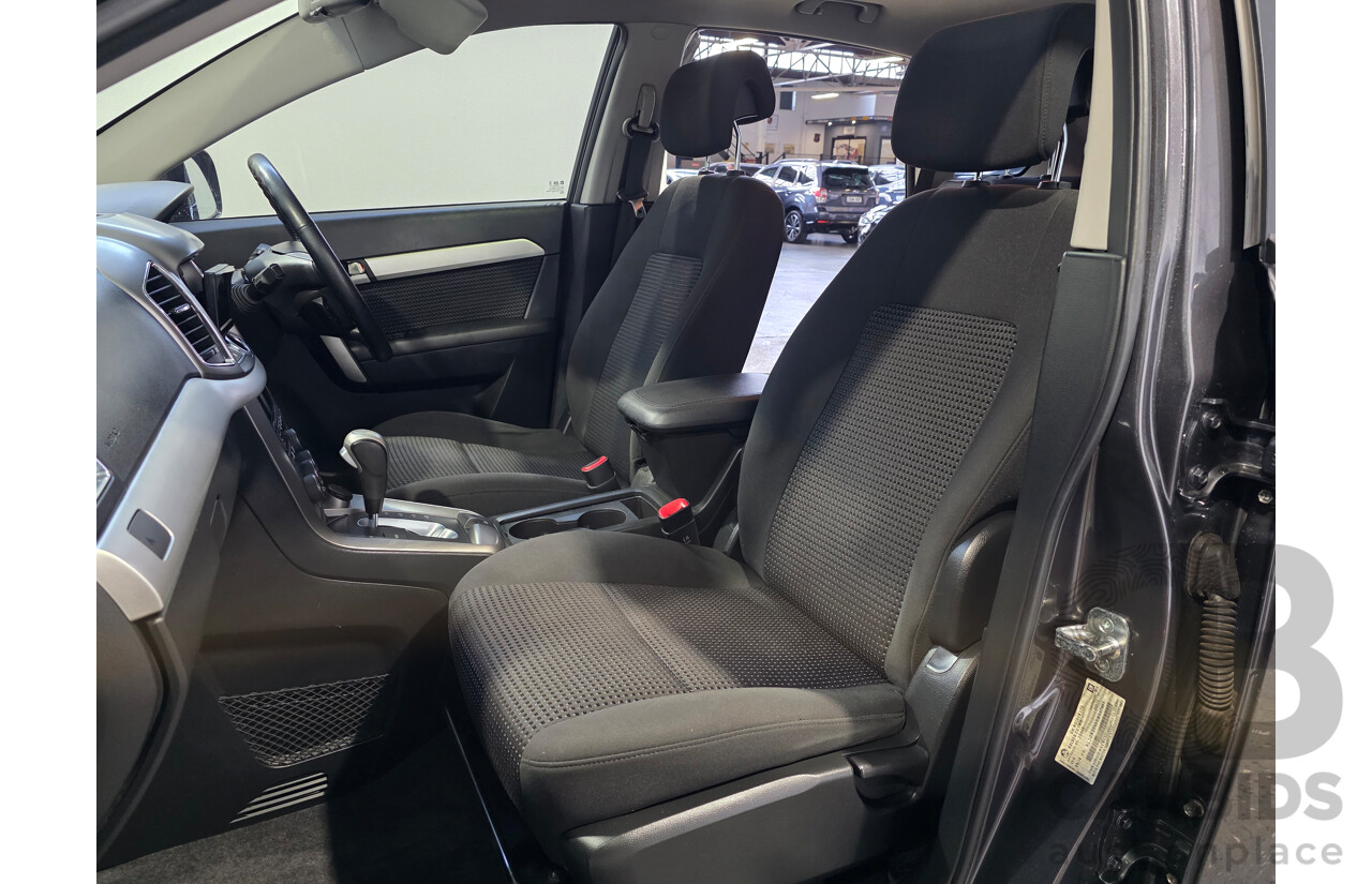 09/2014 Holden Captiva 7 LS CG MY14 4D Wagon Cyber Grey Turbo Diesel 2.2L - 7 Seater
