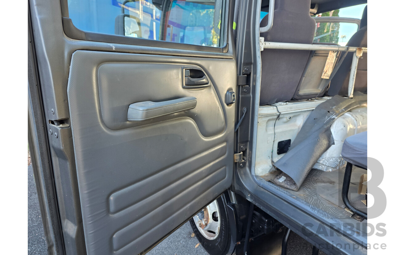 1/2008 Isuzu NPR 300 Crew Trayback 4d Arc White / Raptor Coat Turbo Diesel 5.2L - 7 Seater