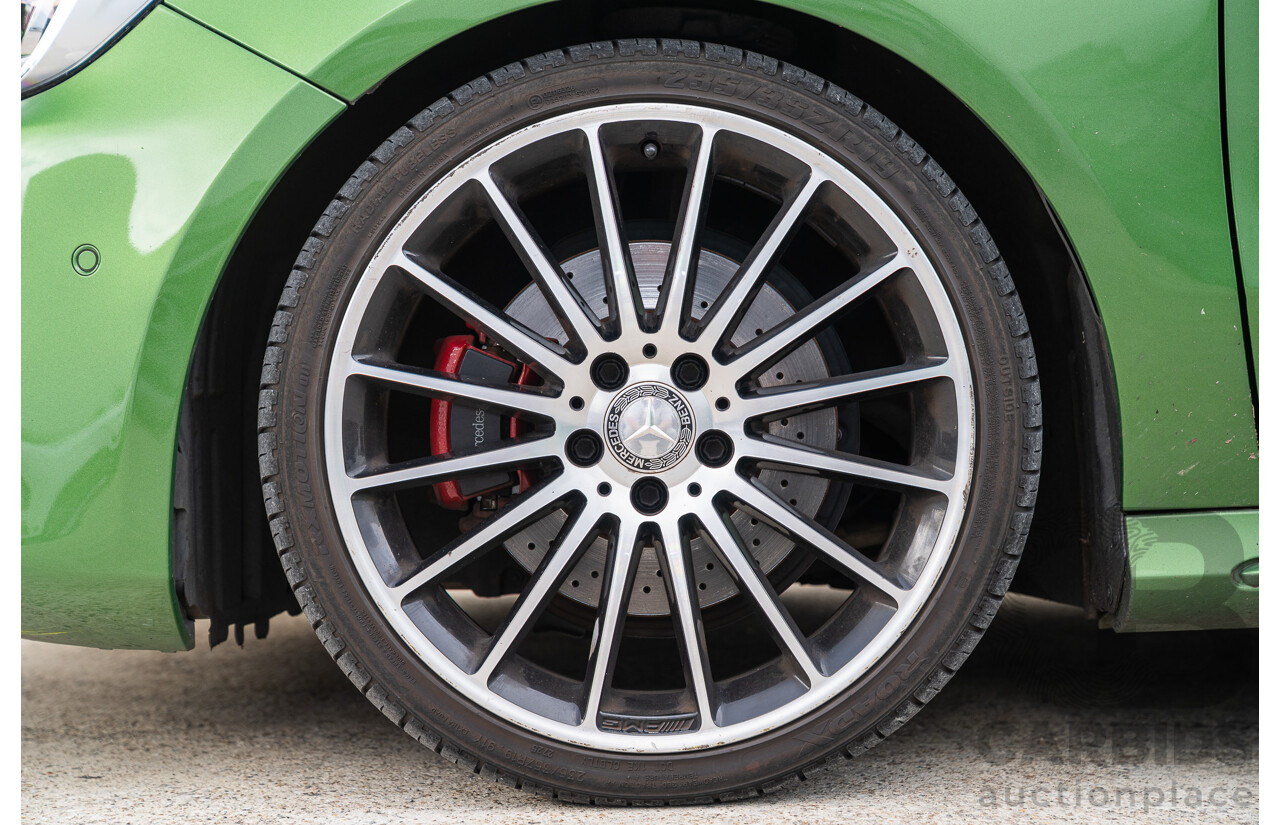 03/2016 Mercedes Benz A250 Sport 4Matic (AWD) 176 MY15 5d Hatchback Elbaite Green Metallic Turbo 2.0L
