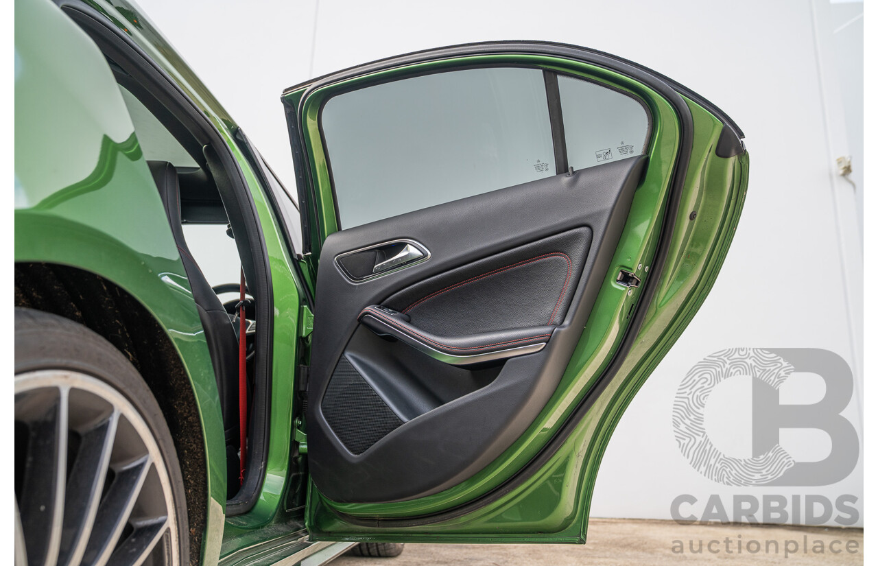 03/2016 Mercedes Benz A250 Sport 4Matic (AWD) 176 MY15 5d Hatchback Elbaite Green Metallic Turbo 2.0L