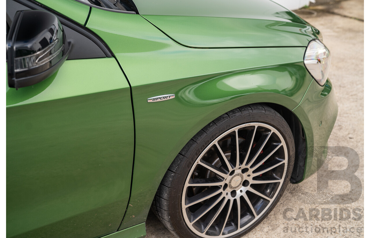 03/2016 Mercedes Benz A250 Sport 4Matic (AWD) 176 MY15 5d Hatchback Elbaite Green Metallic Turbo 2.0L