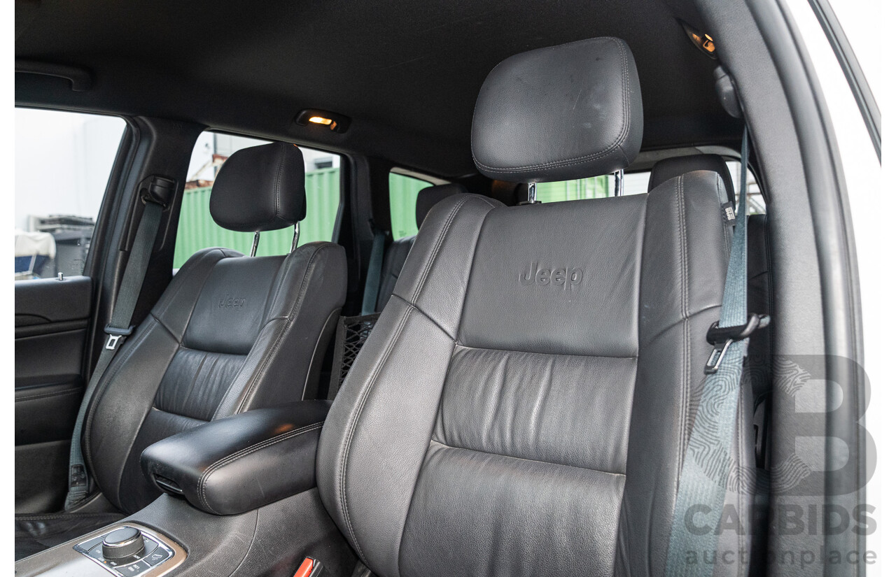 04/2015 Jeep Grand Cherokee Laredo (4x4) WK MY15 4d Wagon Bright White V6 3.6L