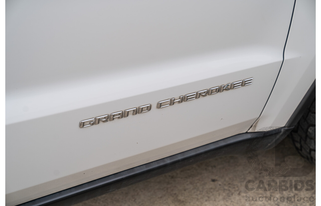 04/2015 Jeep Grand Cherokee Laredo (4x4) WK MY15 4d Wagon Bright White V6 3.6L
