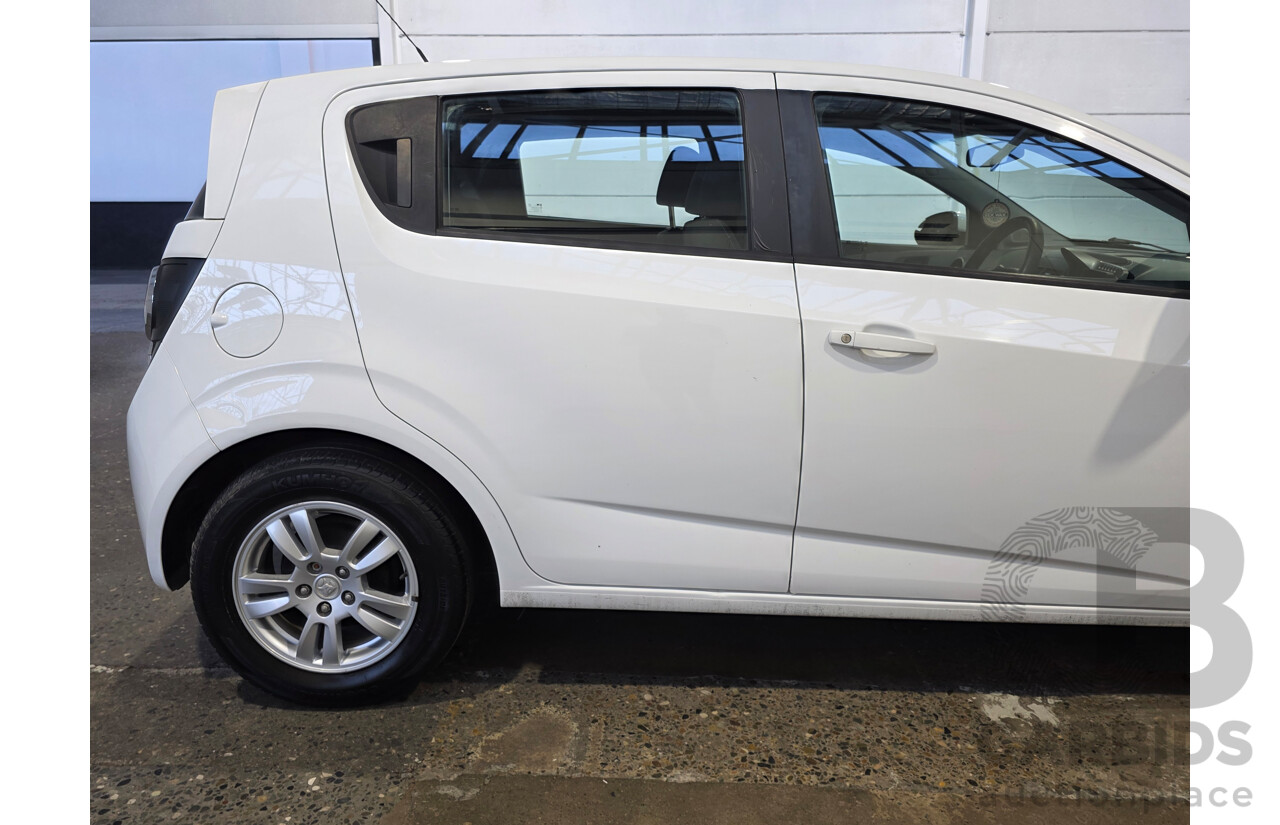 1/2015 Holden Barina CD TM MY15 5d Hatchback White 1.6L