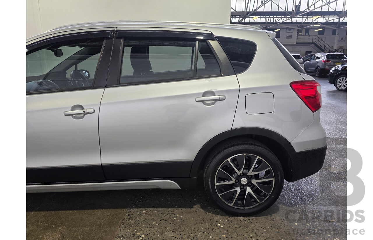 10/2015 Suzuki S-Cross GLX JY 4D Wagon Silky Silver Metallic 1.6L