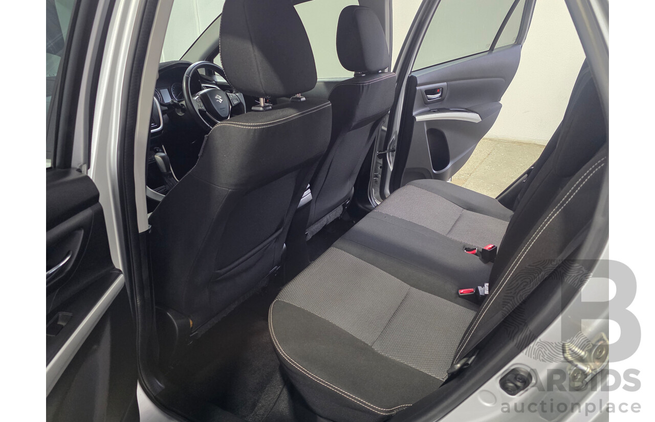 10/2015 Suzuki S-Cross GLX JY 4D Wagon Silky Silver Metallic 1.6L