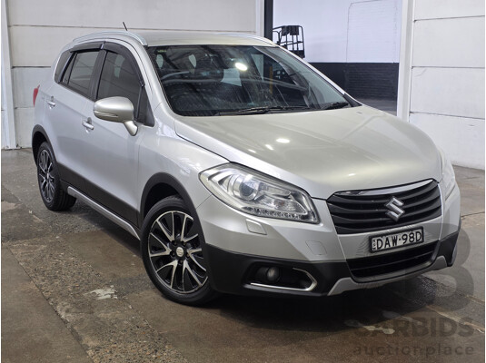 10/2015 Suzuki S-Cross GLX JY 4D Wagon Silky Silver Metallic 1.6L