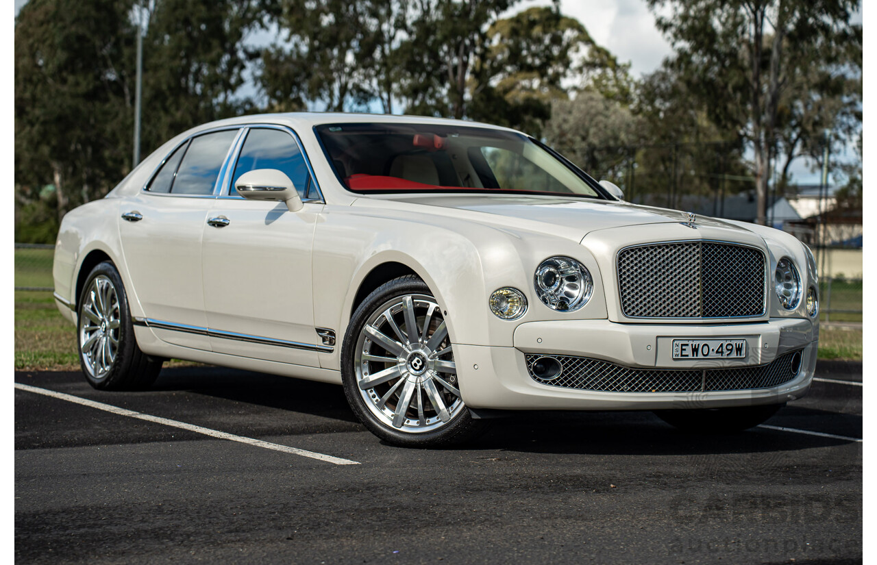 08/2013 Bentley Mulsanne (Mulliner & Premiere Specification) 3Y 4d Sedan Ghost Pearl White Twin Turbo V8 6.8L