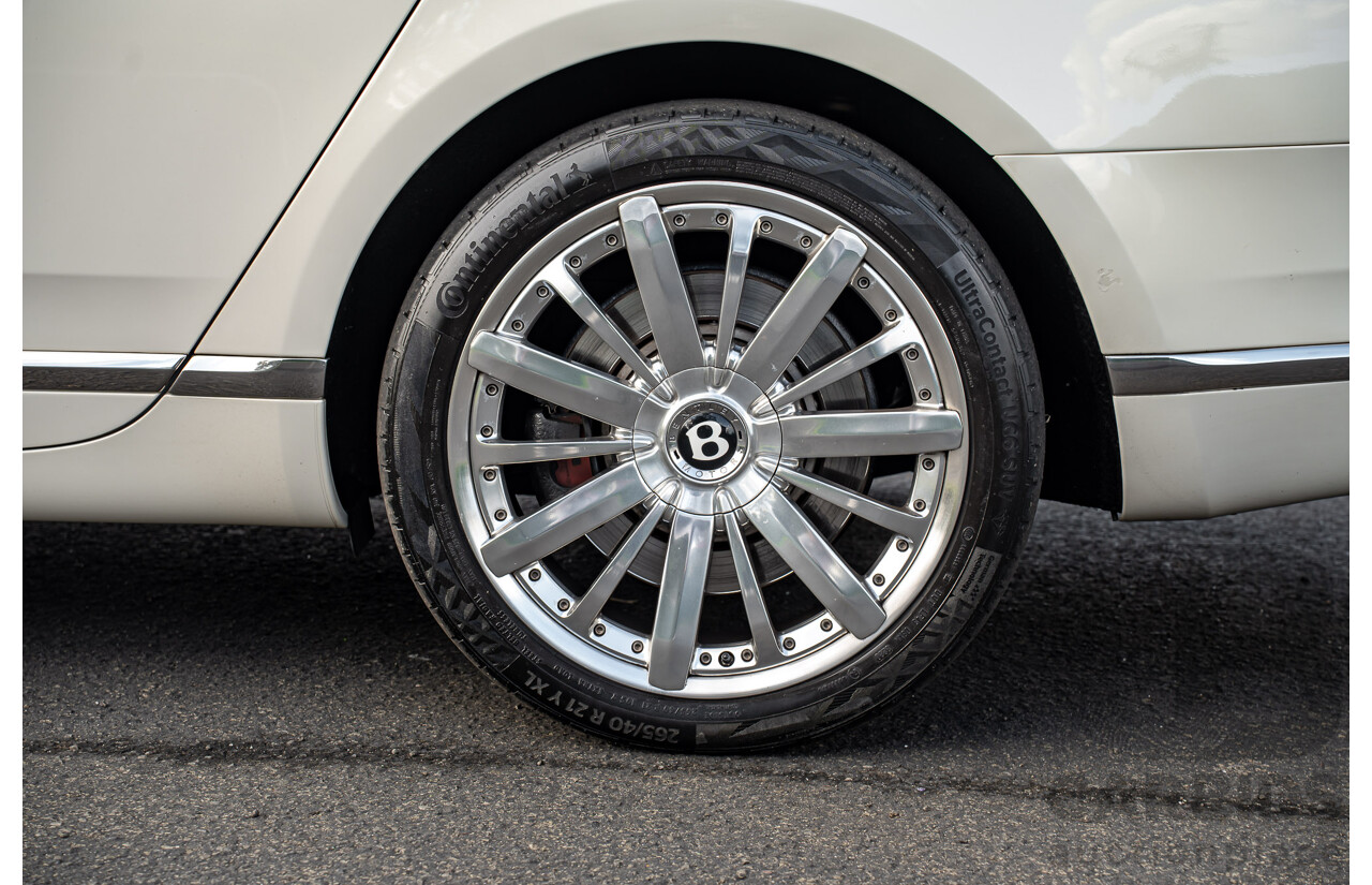 08/2013 Bentley Mulsanne (Mulliner & Premiere Specification) 3Y 4d Sedan Ghost Pearl White Twin Turbo V8 6.8L