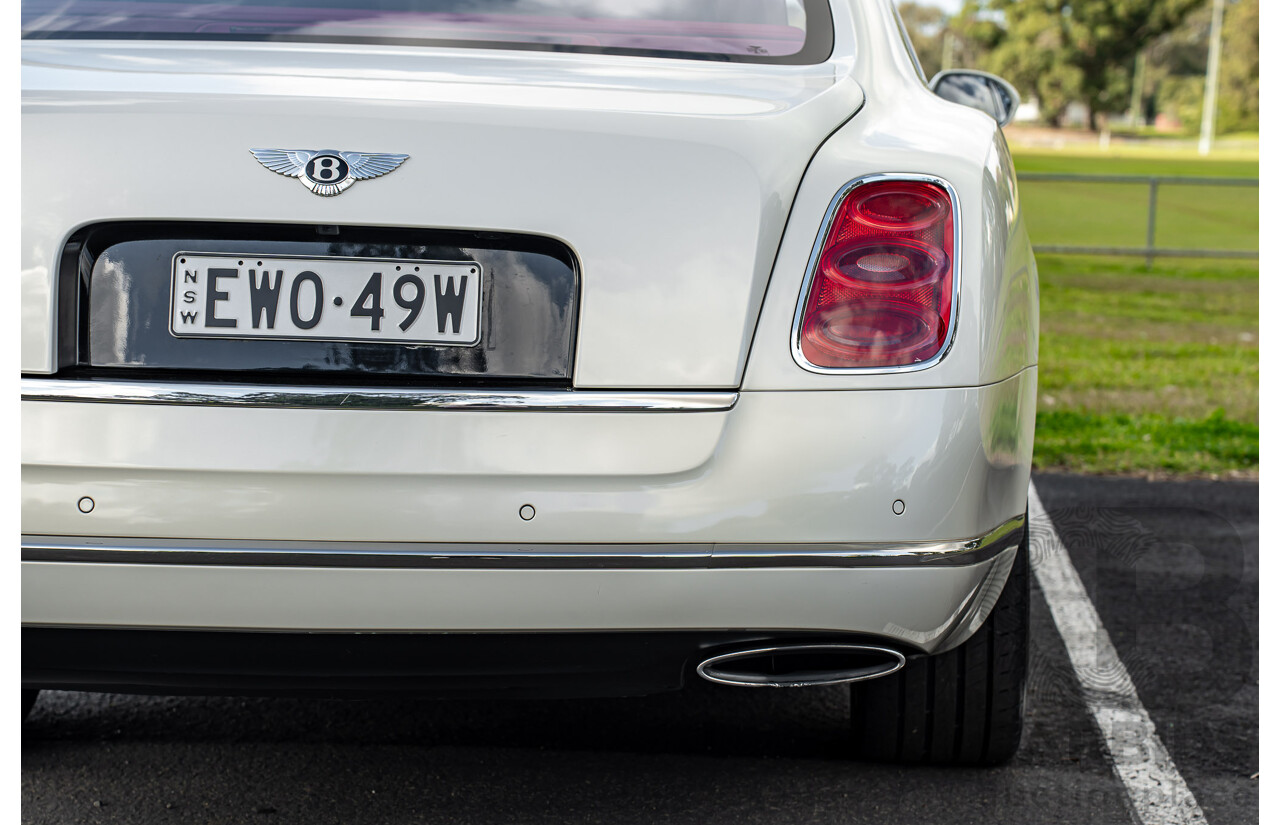 08/2013 Bentley Mulsanne (Mulliner & Premiere Specification) 3Y 4d Sedan Ghost Pearl White Twin Turbo V8 6.8L