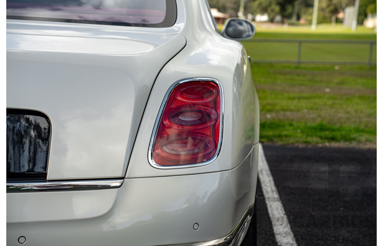 08/2013 Bentley Mulsanne (Mulliner & Premiere Specification) 3Y 4d Sedan Ghost Pearl White Twin Turbo V8 6.8L